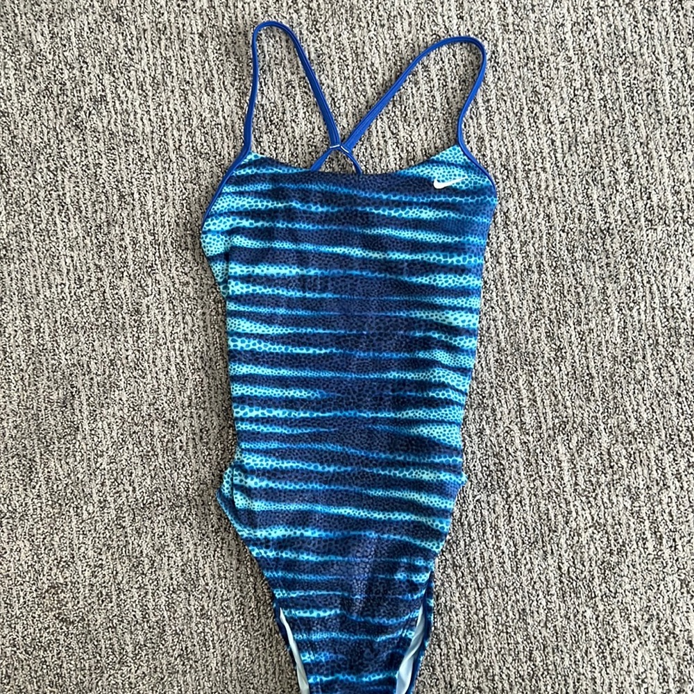 NIKE ONE PIECE